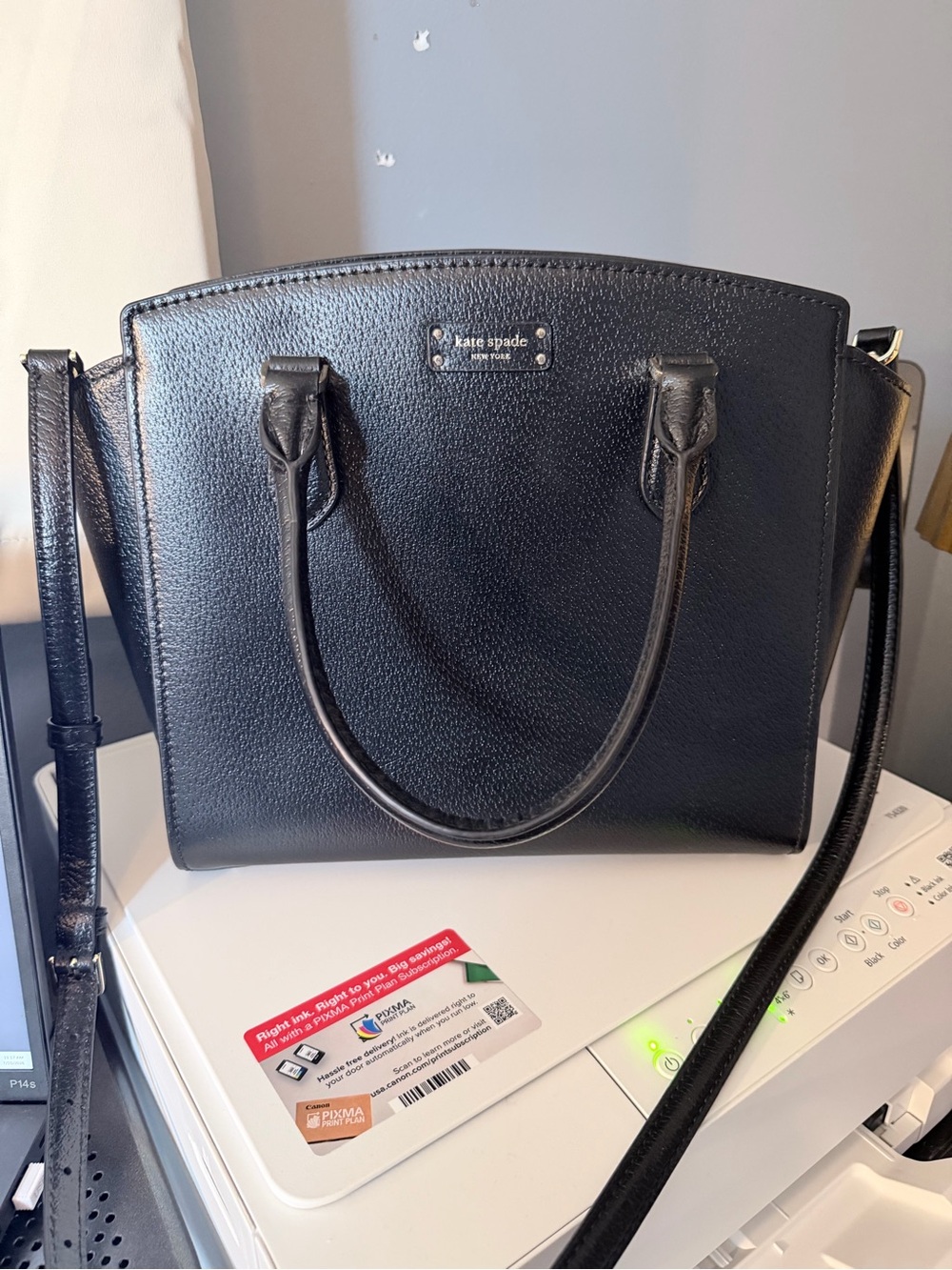 Kate Spade luxury Black Pebbled Leather Satchel Great Condition